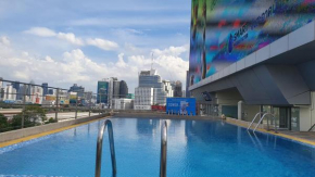 Гостиница Interchange Tower Serviced Apartment - SHA Extra Plus  Бангкок